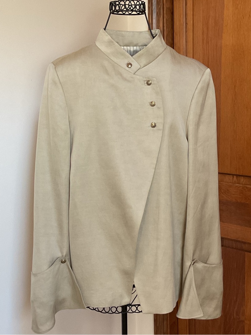 Zara limited edition ruffle blazer, Large, NWTGS